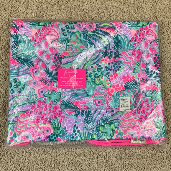 NWT Lilly Pulitzer quilted drawstring backpack in banana split - Picture 3 of 7